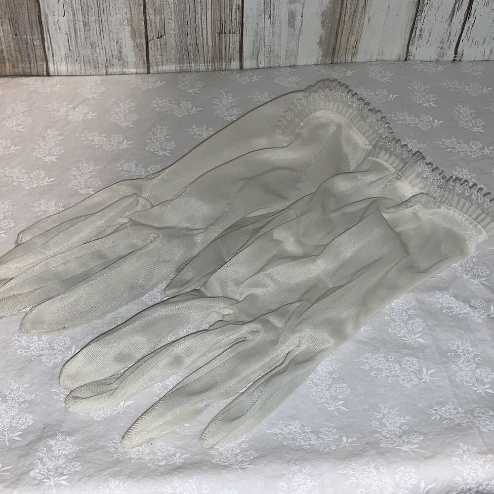Vintage White Sheer Chiffon Nylon Gloves Size Large‎